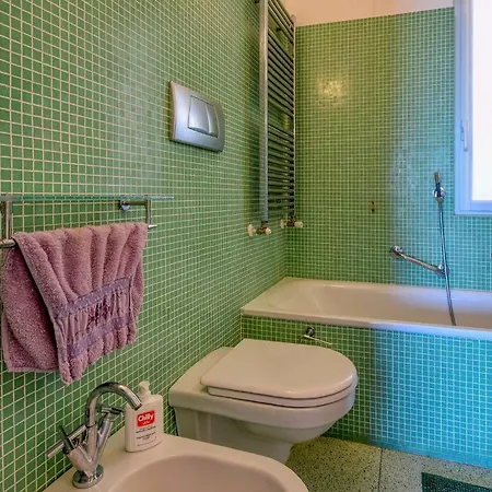 Front In With Wifi Apartment Rapallo