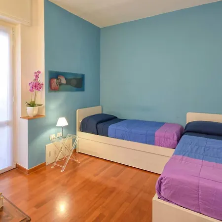 Apartment Front In With Wifi *